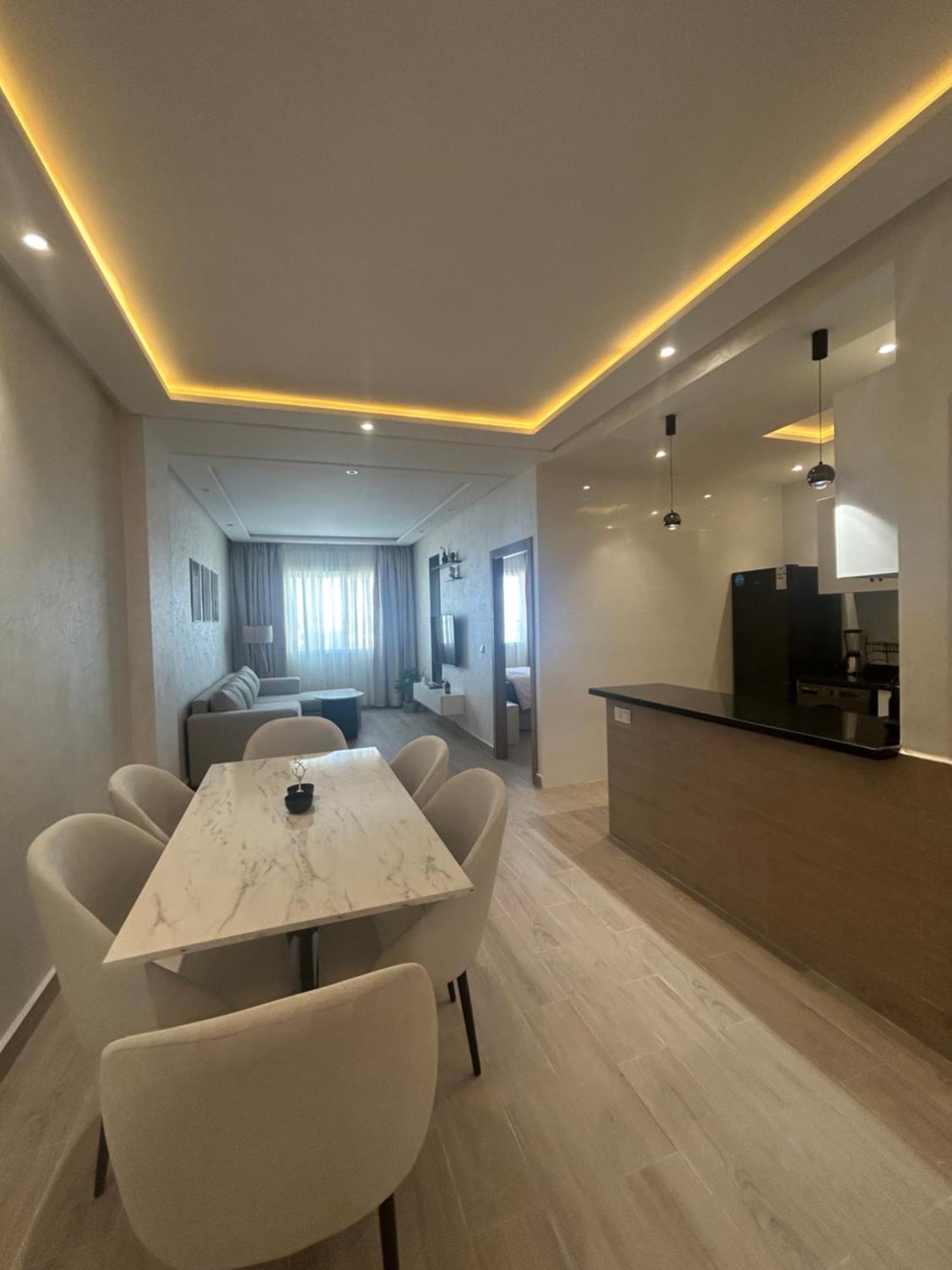 Appartement Haut Standing En Face De La Marina Et A 200M Du Port De Tanger - Appt 2 Luaran gambar