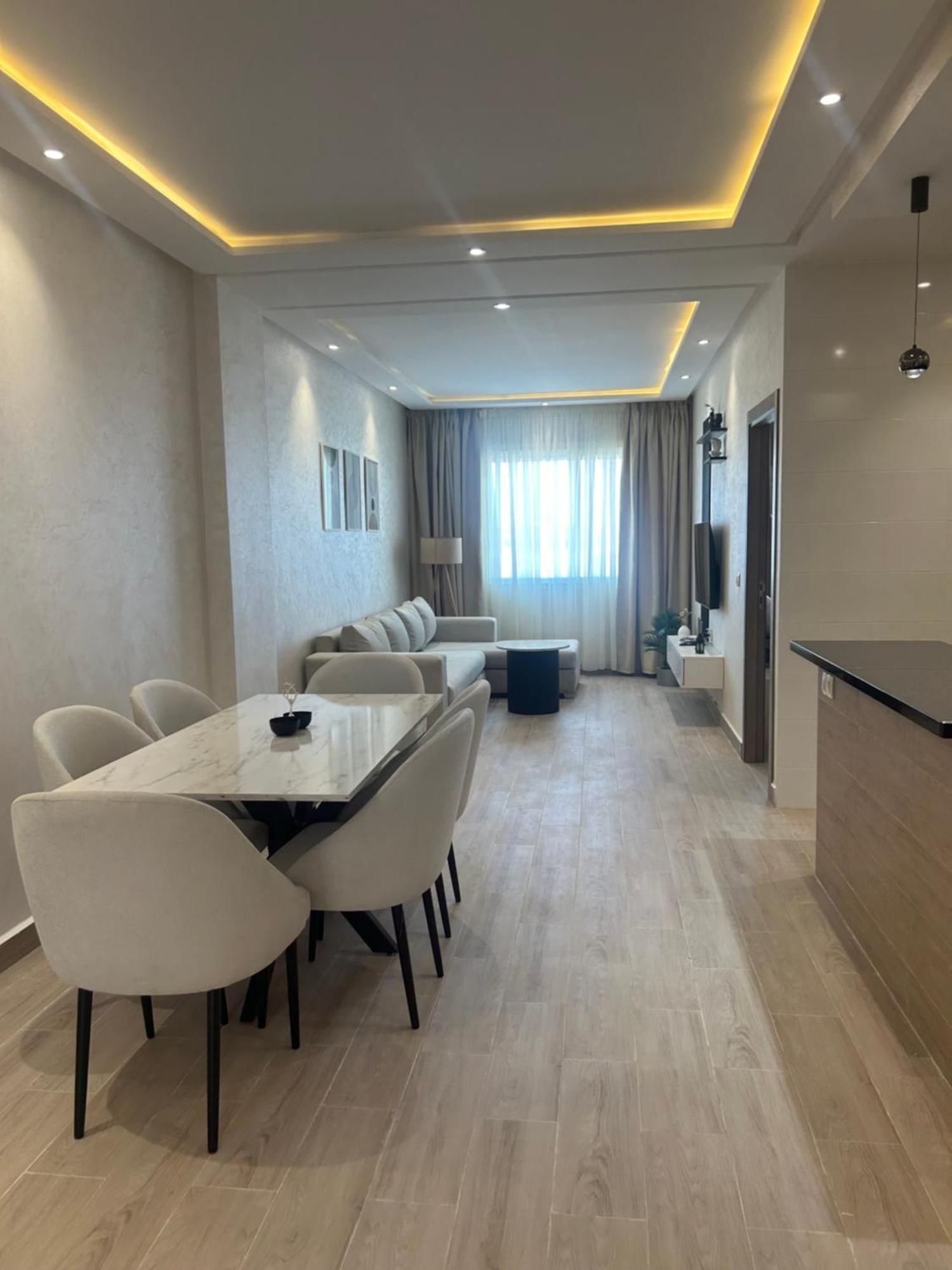 Appartement Haut Standing En Face De La Marina Et A 200M Du Port De Tanger - Appt 2 Luaran gambar